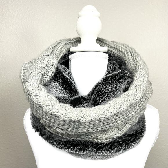 Free Country Chunky Knit Faux Fur Cowl Scarf Neck Warmer Gray Quiet Luxury - Picture 3 of 7